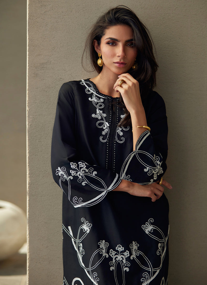 Serai Black Silk Kaftan