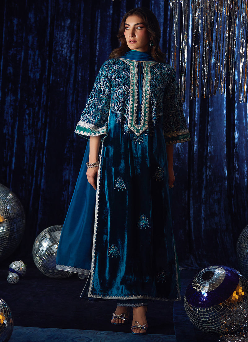 Teen Teal Shirt And Dupatta