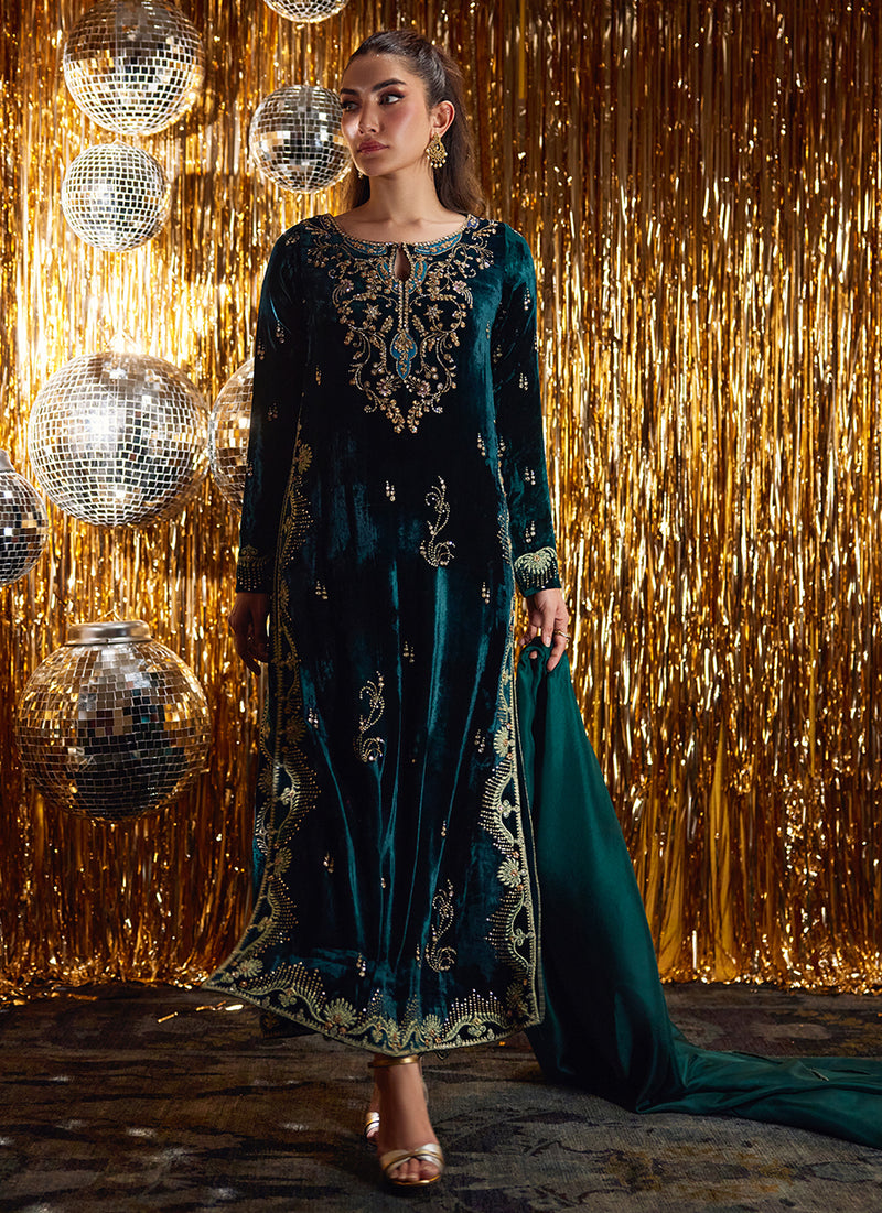 Gleen Forest Green Velvet Shirt And Dupatta
