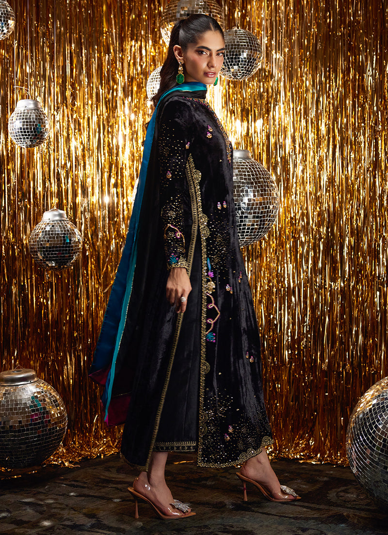 Masika Black Shirt And Dupatta