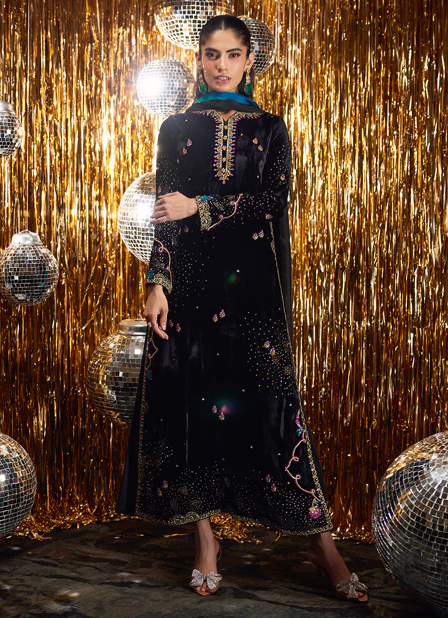 Masika Black Shirt And Dupatta