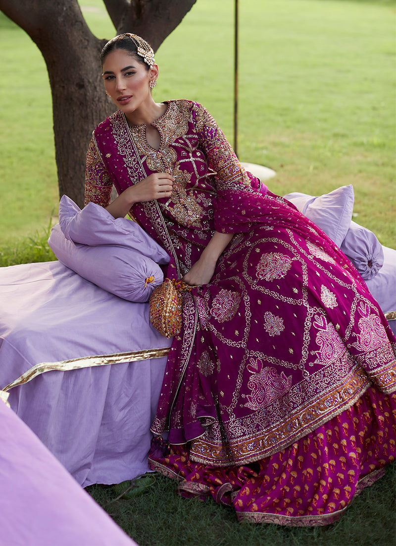 FATI MEHNDI BHANDINI KALIDAAR